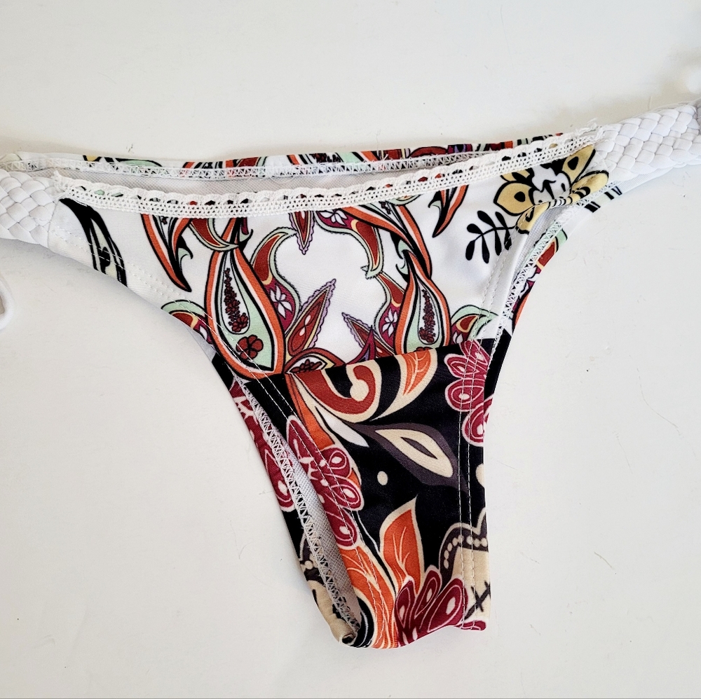 NWOT Bikini Bottom